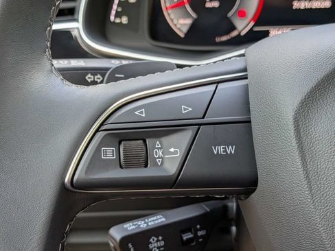Used 2025 Audi Q8 Premium Plus AWD/4WD image 28
