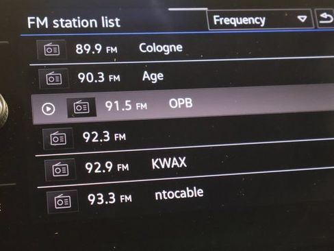 Used 2023 Volkswagen Atlas Cross Sport SEL Premium R-Line AWD/4WD image 22