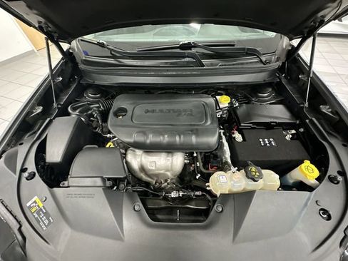 Used 2020 Jeep Cherokee Latitude Plus w/ Cold Weather Group image 31