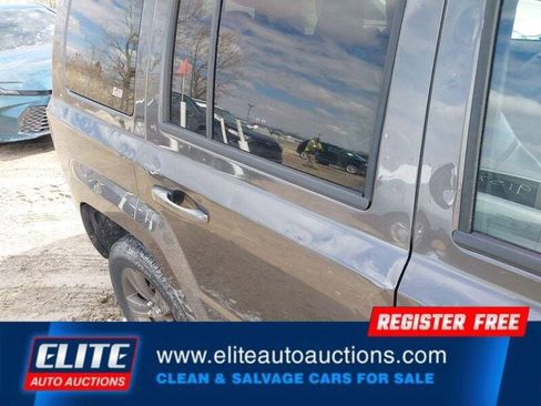 Used 2016 Jeep Patriot 75th Anniversary w/ Power Value Group image 28