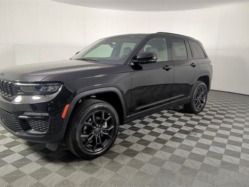New 2025 Jeep Grand Cherokee Limited w/ Trailer Tow Package image 8