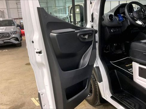 Used 2026 Mercedes-Benz Sprinter 2500 image 15