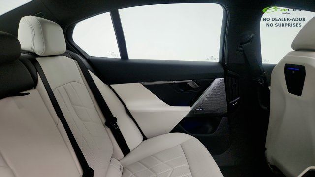 Used 2026 BMW 540i xDrive AWD/4WD image 40