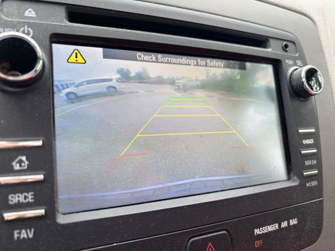 Used 2014 Chevrolet Traverse LS FWD image 28