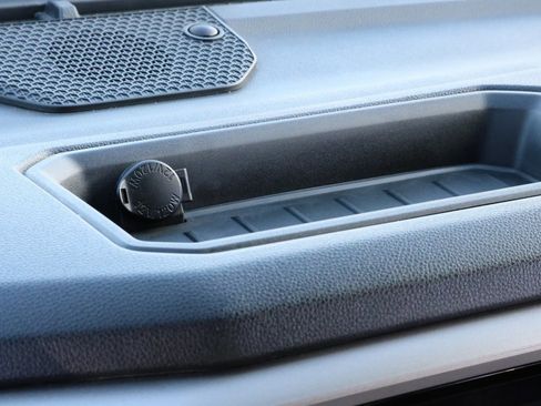 Used 2022 Toyota Tundra SR5 w/ TRD Off-Road Package image 31