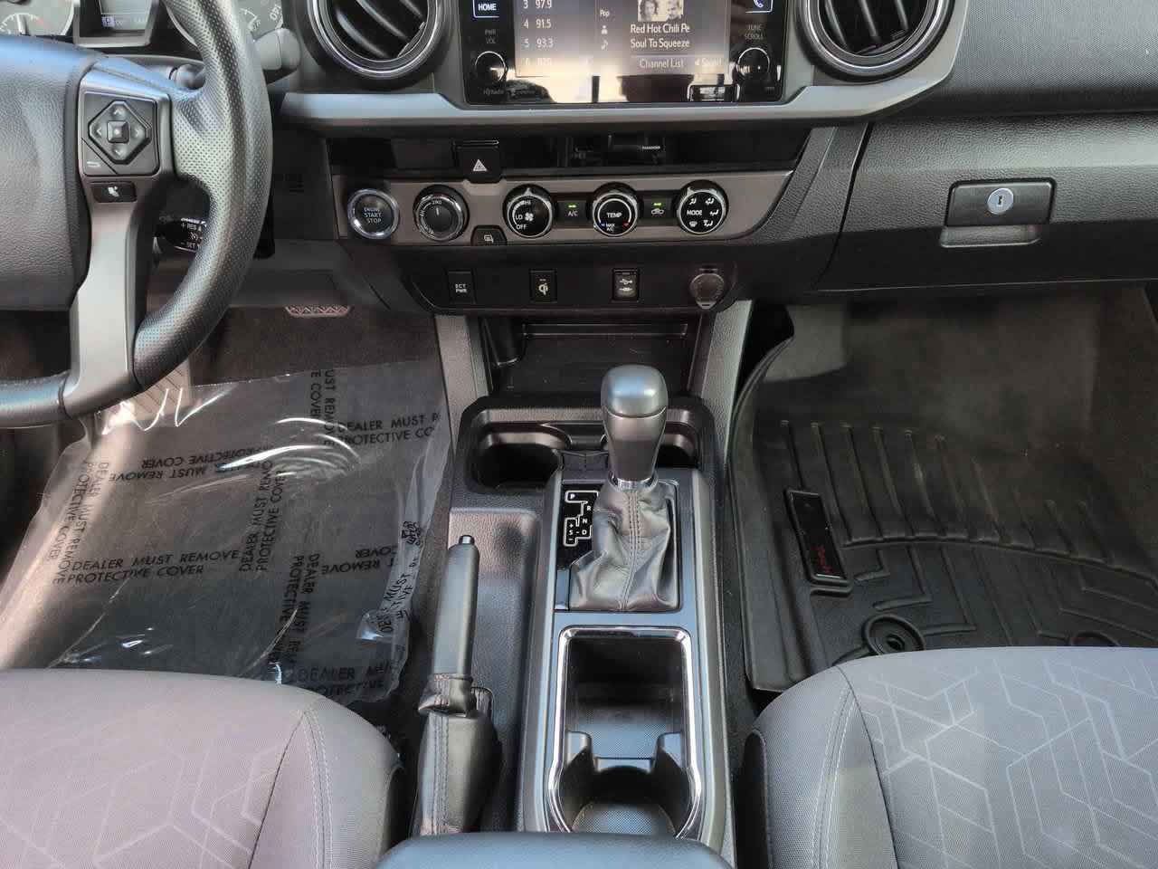 Used 2017 Toyota Tacoma TRD Sport w/ Tow Package (A/T) AWD/4WD image 18