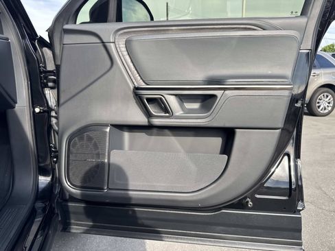 Used 2022 Rivian R1T Adventure AWD/4WD image 31