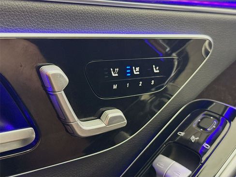 Used 2023 Mercedes-Benz S 500 4MATIC image 11