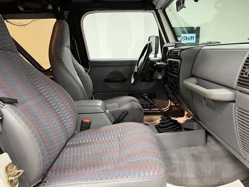 Used 1998 Jeep Wrangler Sport image 39