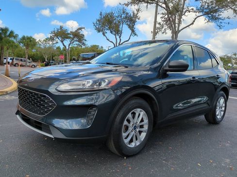 Certified 2022 Ford Escape SE image 8