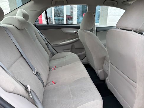 Used 2012 Toyota Corolla LE FWD image 21