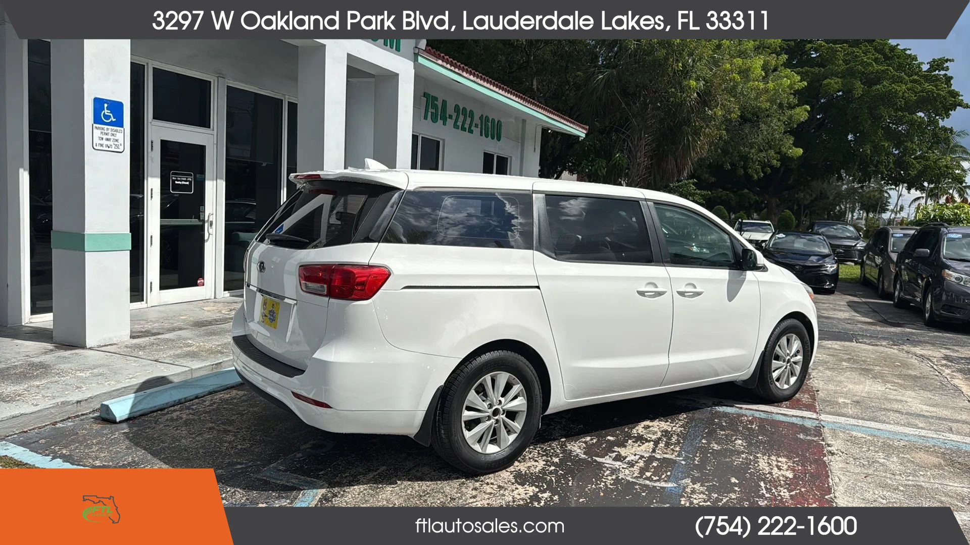 Used 2017 Kia Sedona L FWD image 9