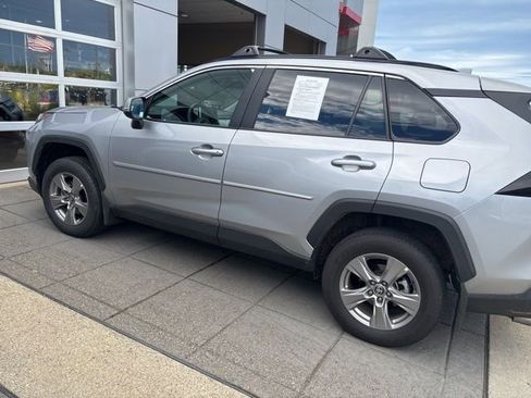 Used 2025 Toyota RAV4 XLE w/ Convenience Package image 8