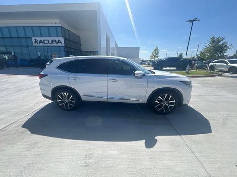 Used 2024 Acura MDX SH-AWD w/ Technology Package image 2
