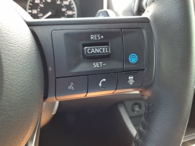 Used 2024 Nissan Rogue SV w/ SV Premium Package FWD image 25