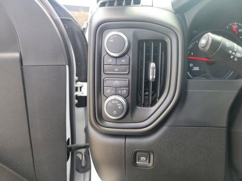 Used 2024 GMC Sierra 2500 Pro w/ Convenience Package image 19