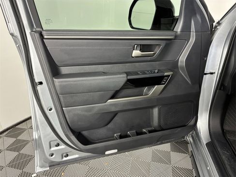 Used 2025 Toyota Tundra Limited image 18