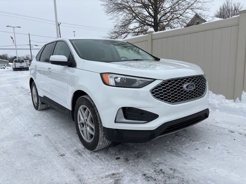 Used 2024 Ford Edge SEL image 2