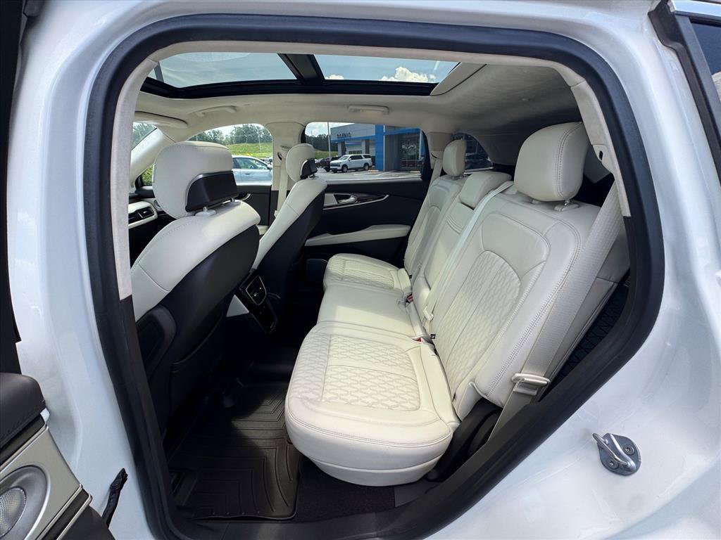 Used 2022 Lincoln Nautilus Black Label w/ Cargo Utility Package AWD/4WD image 12