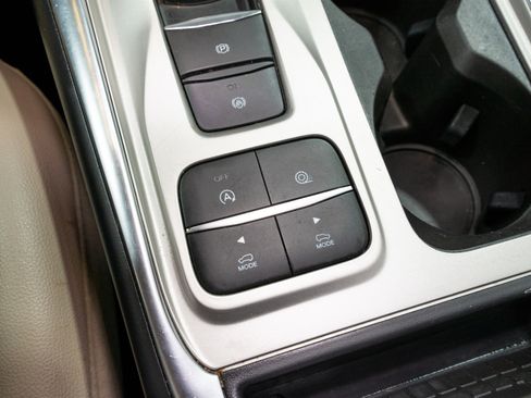 Used 2022 Ford Explorer Limited w/ Equipment Group 301A image 25