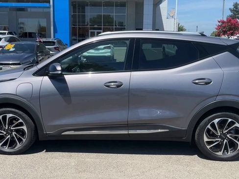 Used 2023 Chevrolet Bolt EUV Premier FWD image 4