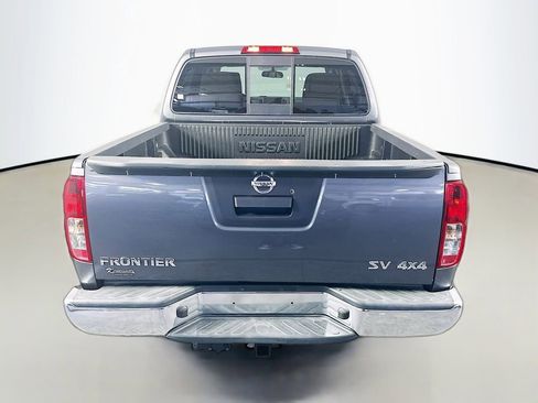 Used 2021 Nissan Frontier SV w/ SV Utility Package AWD/4WD image 6