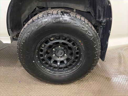 Used 2015 Lexus GX 460 Luxury w/ Preferred Accessory Package image 39