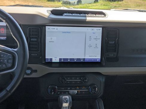 Used 2022 Ford Bronco Wildtrak AWD/4WD image 19