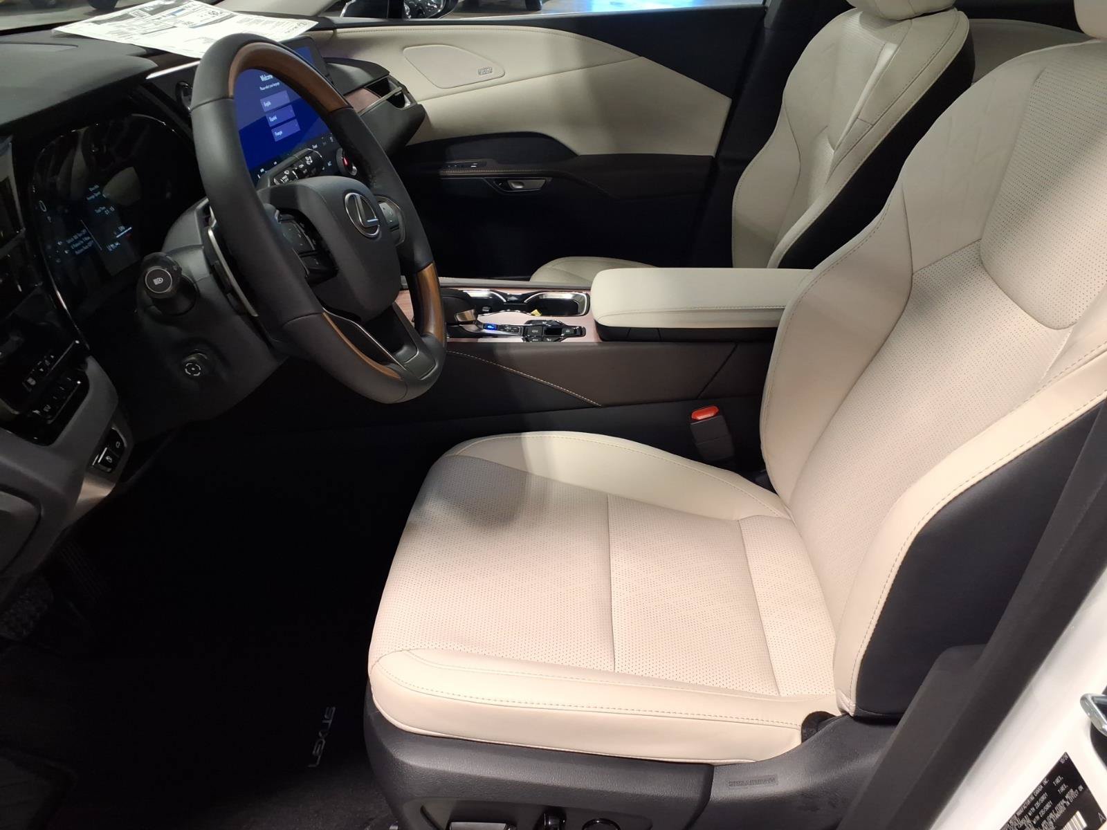 New 2026 Lexus RX 350h AWD/4WD image 5