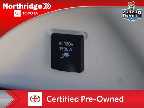 Certified 2024 Toyota Sienna Platinum FWD image 65