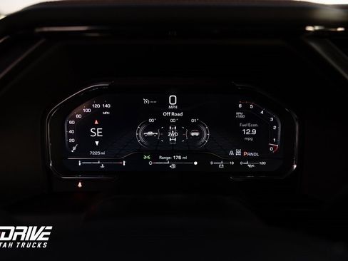 Used 2025 GMC Sierra 3500 AT4 w/ AT4 Premium Plus Package image 27