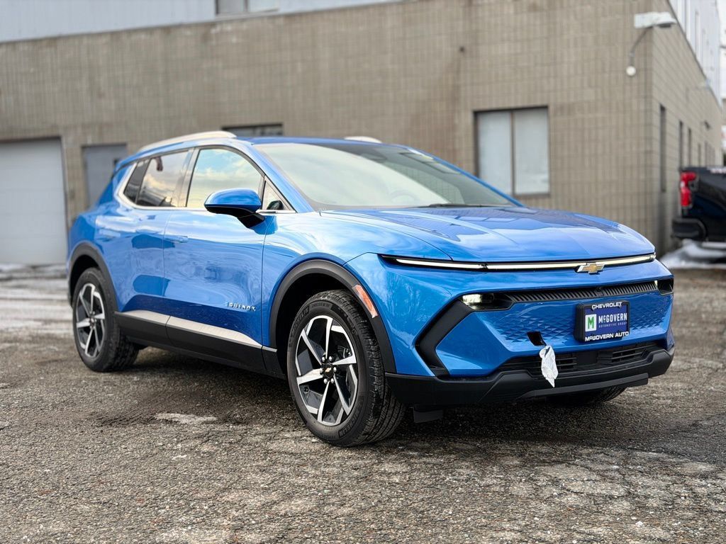 New 2026 Chevrolet Equinox EV LT AWD/4WD image 8