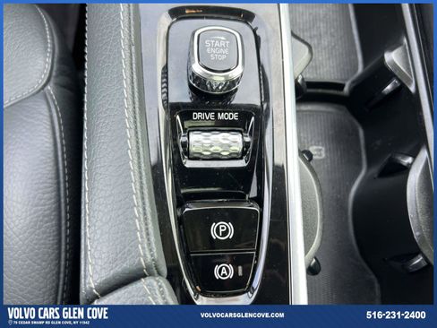 Used 2020 Volvo XC90 T6 Momentum w/ Protection Package image 29