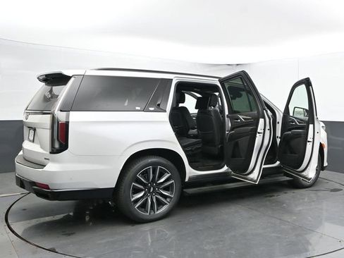 Used 2024 Cadillac Escalade Sport Platinum w/ LPO, Floor Liner Package AWD/4WD image 63