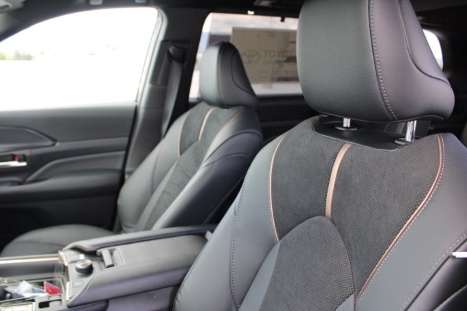 New 2026 Toyota Grand Highlander AWD Hybrid image 12