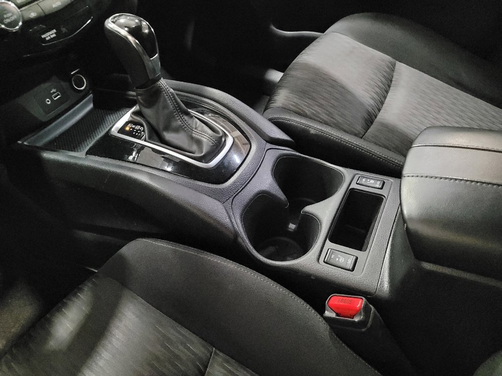 Used 2019 Nissan Rogue SV AWD/4WD image 26