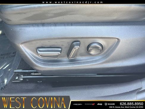 Used 2024 Toyota Camry SE FWD image 17
