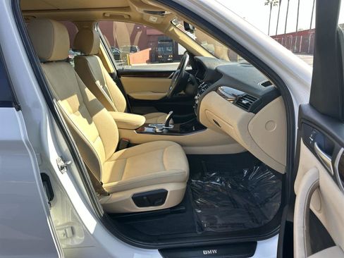 Used 2017 BMW X3 sDrive28i image 14