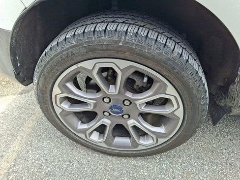 Certified 2018 Ford EcoSport Titanium image 9