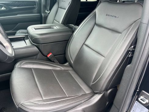 Used 2024 GMC Yukon Denali w/ Advanced Technology Package AWD/4WD image 12