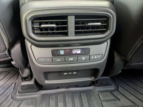 Used 2024 Honda Pilot Touring image 20