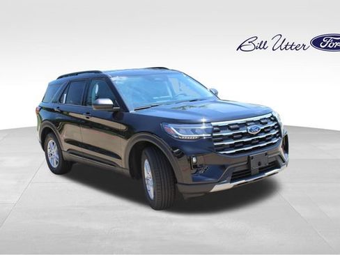 New 2026 Ford Explorer Active w/ Active Comfort Package RWD image 2