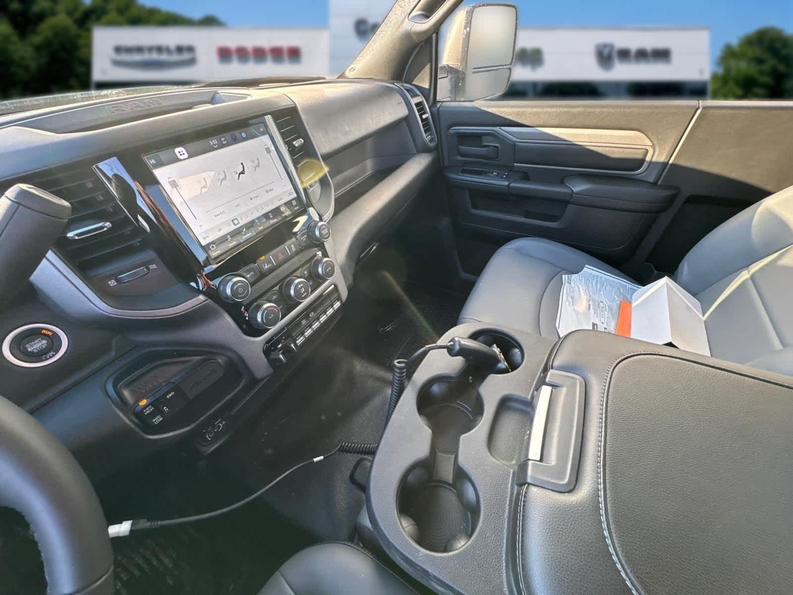 New 2024 RAM 3500 Tradesman w/ Safety Group AWD/4WD image 23