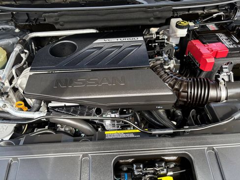 Used 2025 Nissan Rogue SV FWD image 34