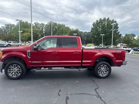 Used 2017 Ford F250 Lariat w/ Lariat Value Package AWD/4WD image 4