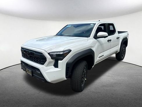 New 2026 Toyota Tacoma TRD Off-Road w/ TRD Off Road Premium Package AWD/4WD image 5