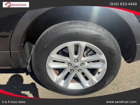 Used 2015 Ford Explorer XLT w/ Equipment Group 201B FWD image 22