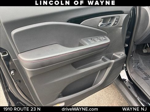Used 2024 Honda Ridgeline Black Edition image 12