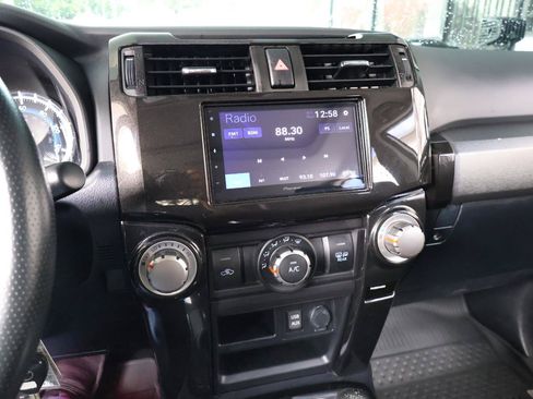 Used 2019 Toyota 4Runner TRD Off-Road Premium AWD/4WD image 46