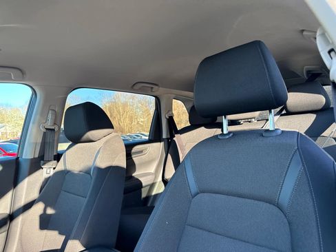 Used 2025 Honda CR-V LX image 13